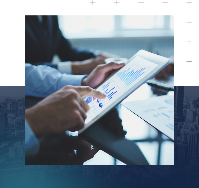 Consulting team collaborating to design tailored audit solutions, emphasizing practical, risk-based strategies over generic approaches; highlighting experience from both client and auditor perspectives.